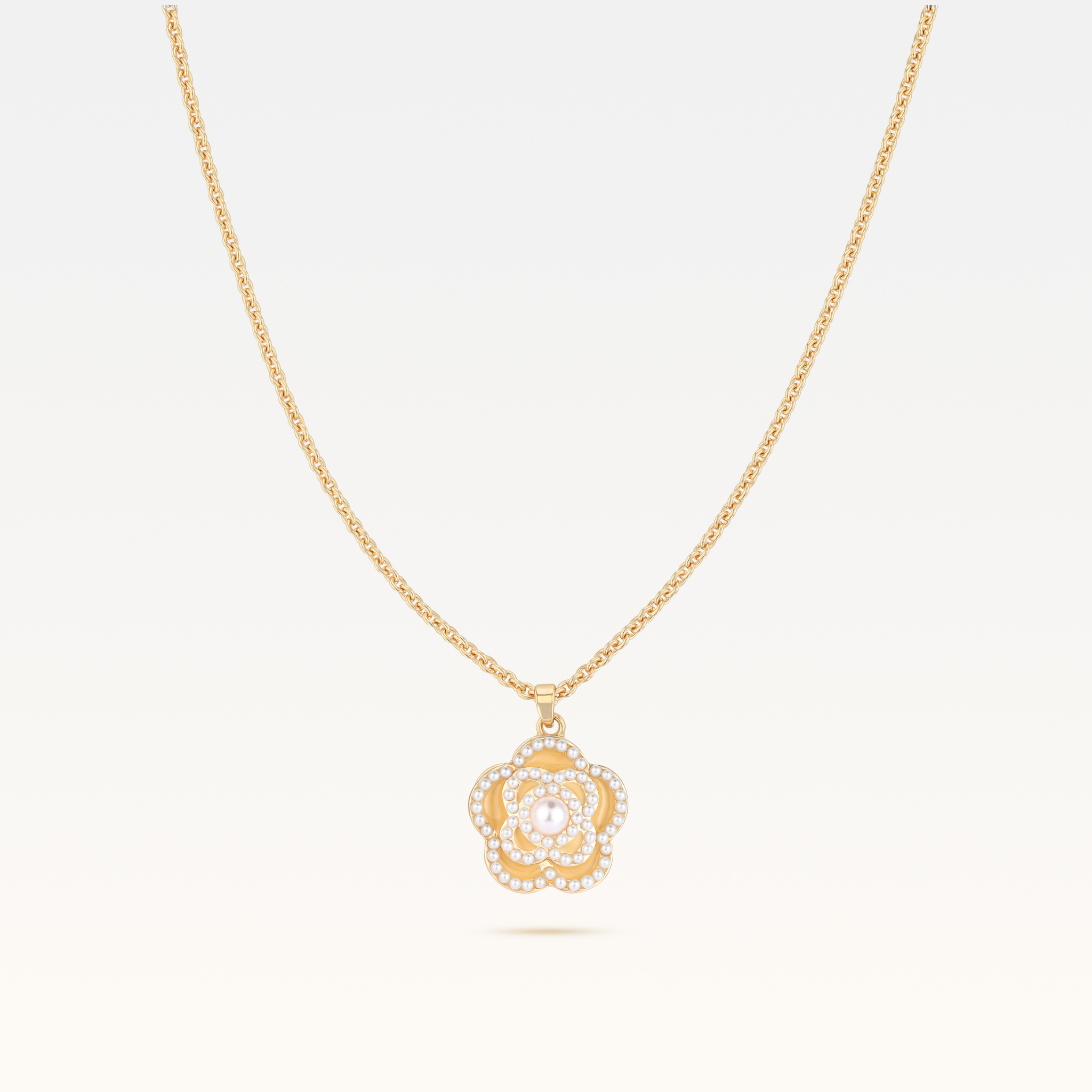 MB Signature Gold-Plated Peach Nude Camélia Pearl Necklace