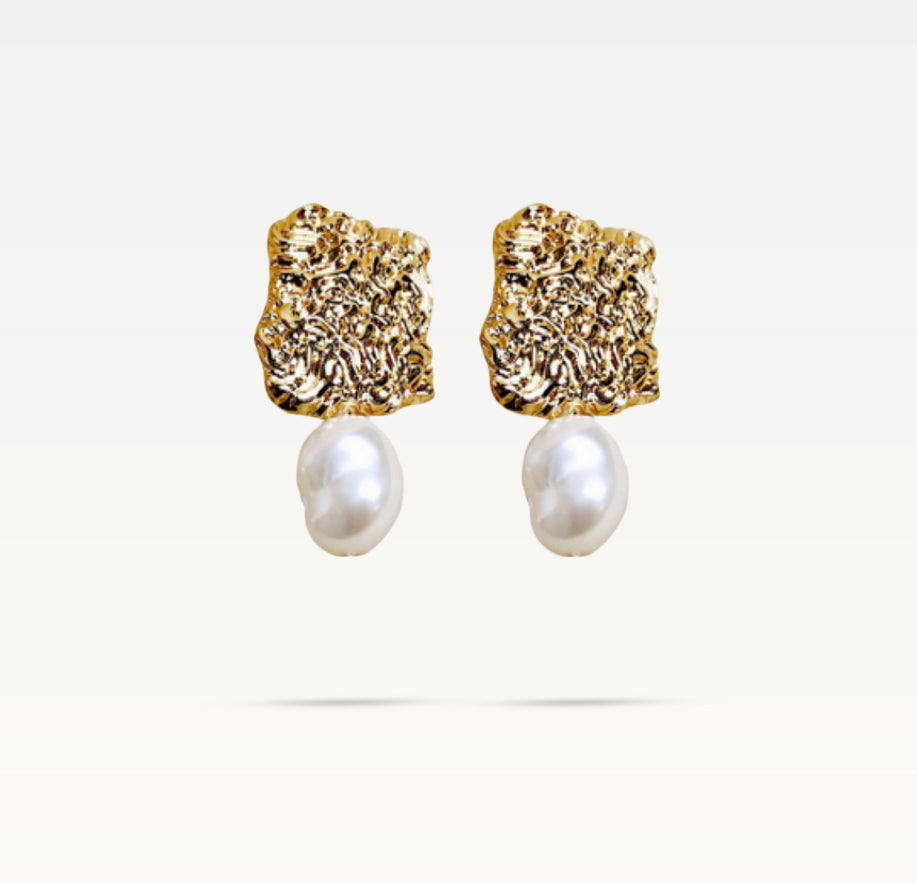 Casiope Pearl Earrings - Gold