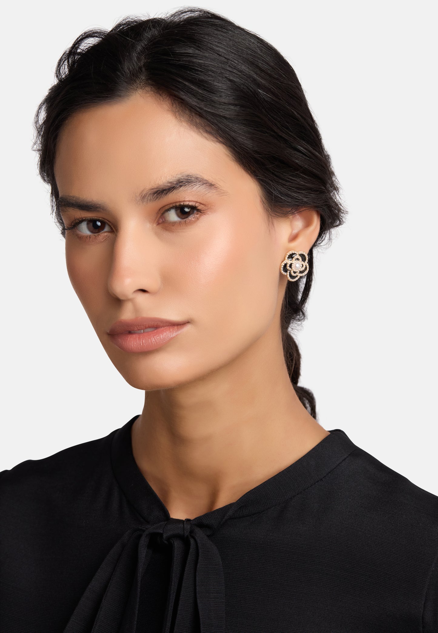 Camelia Flower Pearl Stud Clip - Black