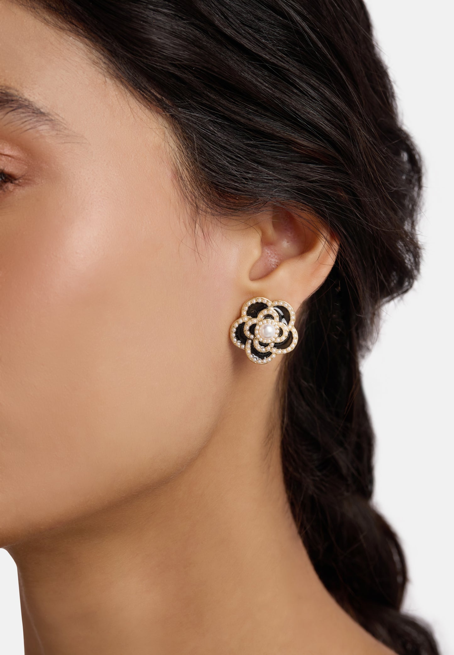 Camelia Flower Pearl Stud Clip - Black
