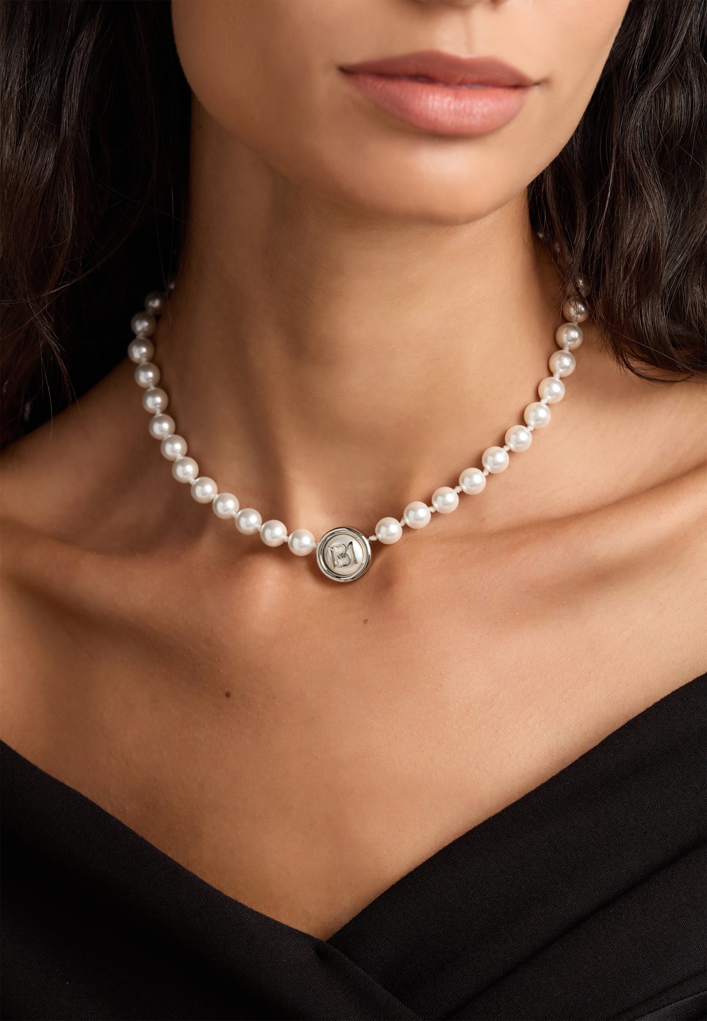 MB Signature Elegant Silver-Plated Pearl Choker