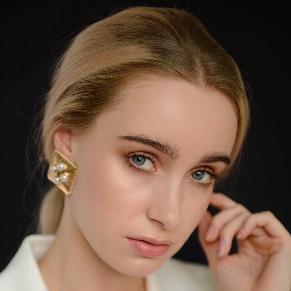 Aretha Earrings - Gold Margot Bardot