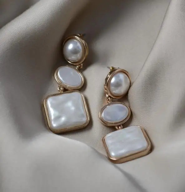 Calix Earrings - Gold Margot Bardot