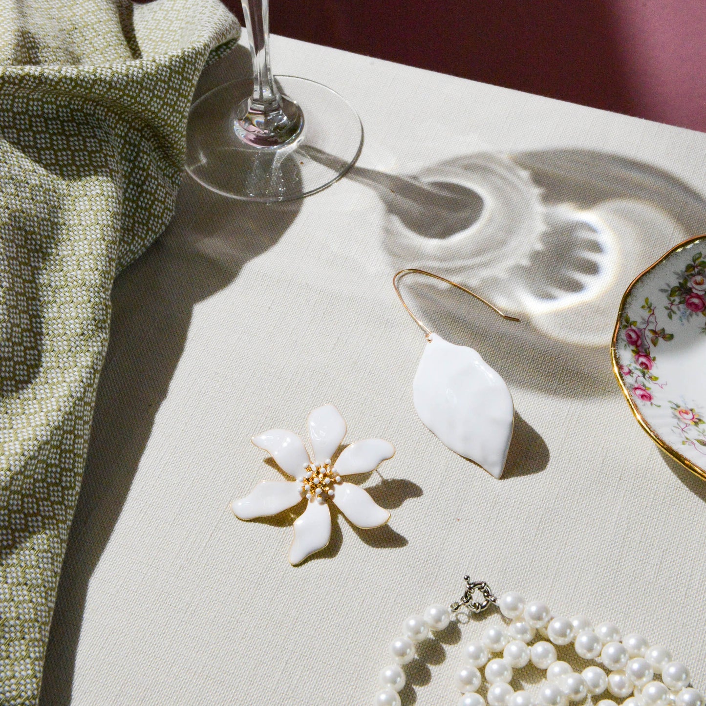 Fleur Flower Earrings - White