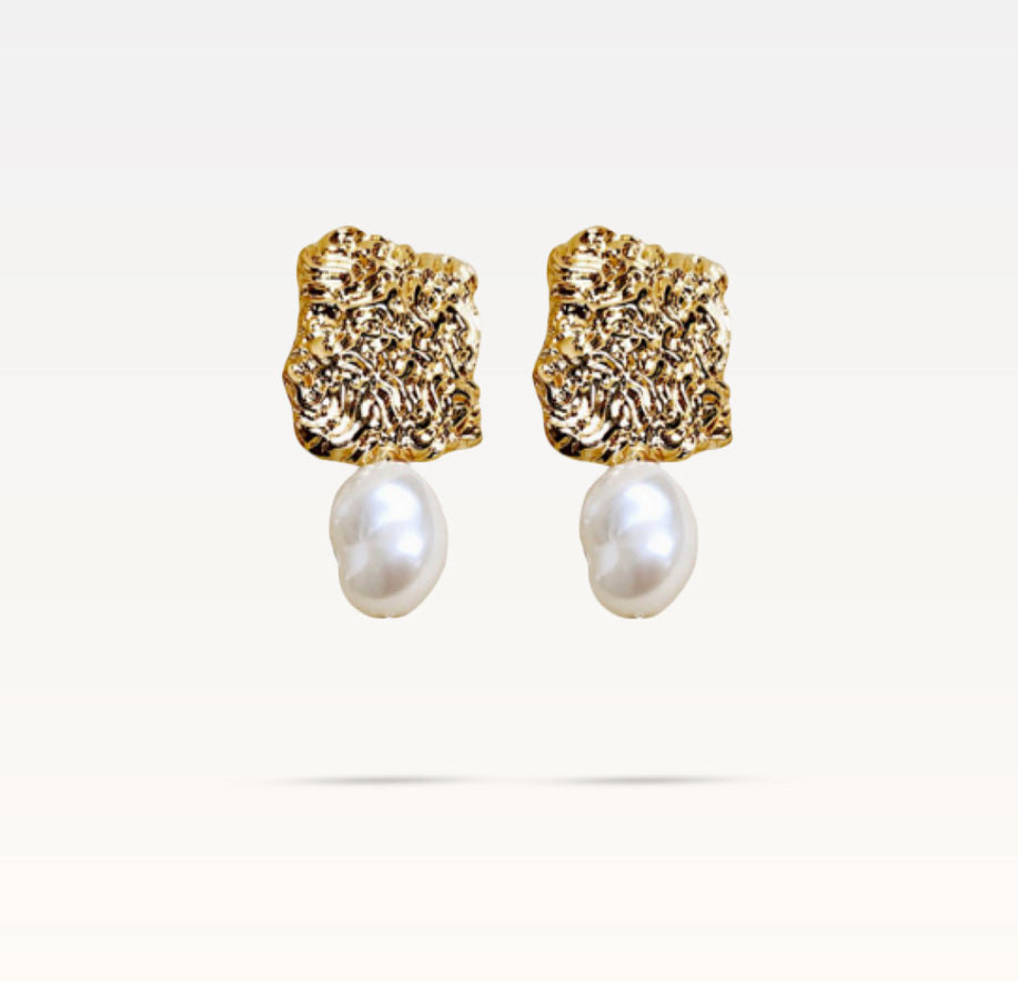 Casiope Pearl Earrings - Gold