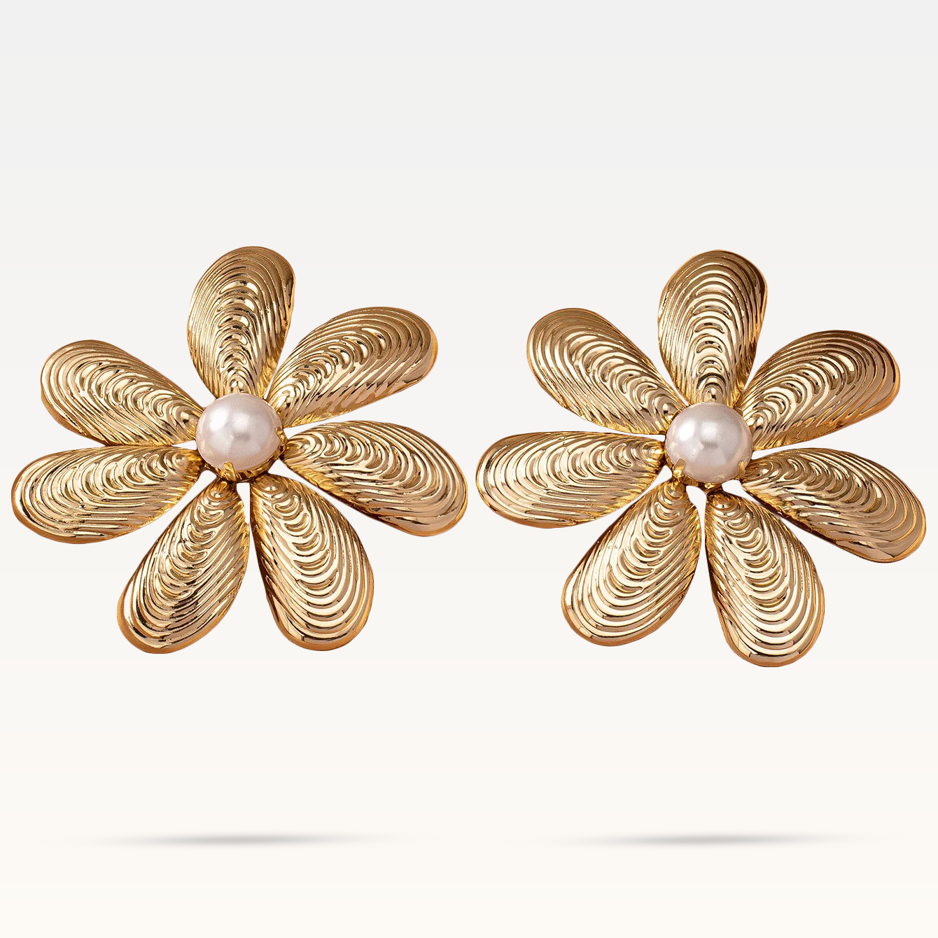 Flora Flower Pearl Earrings - Gold