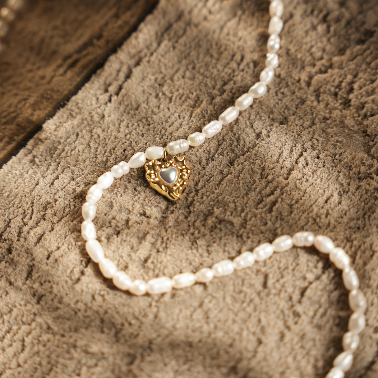 Milou Heart Necklace - Pearl